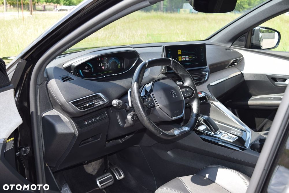 Peugeot 3008 1.6 PureTech HYbrid GT S&S EAT8 - 17