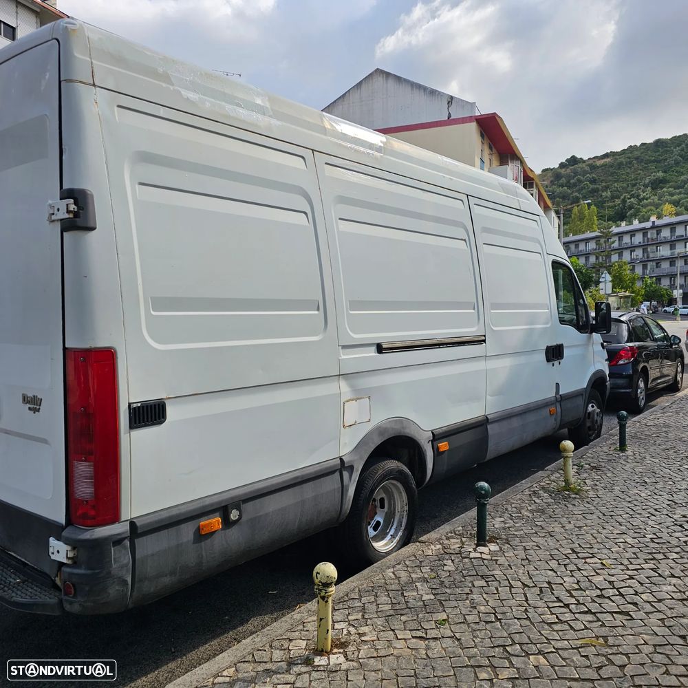 Iveco 35 C 13 Isótermica - 5