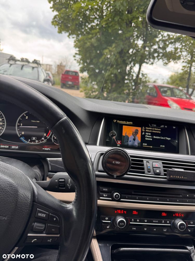 BMW Seria 5 525d xDrive Luxury Line - 6