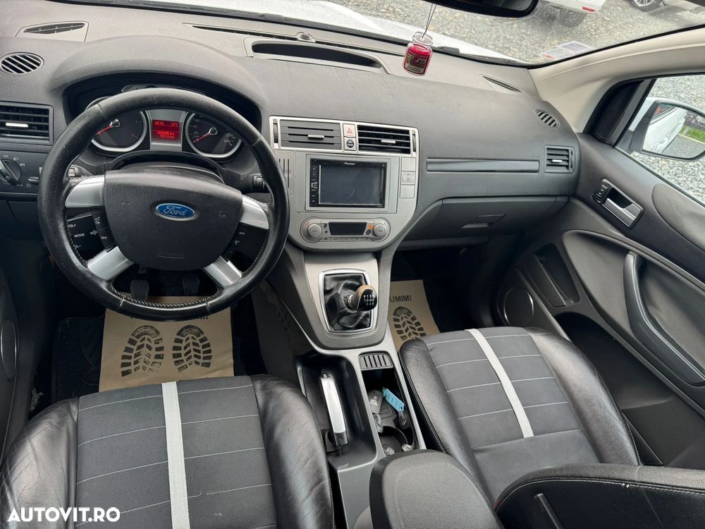 Ford Kuga 2.0 TDCi 4x4 Titanium - 8