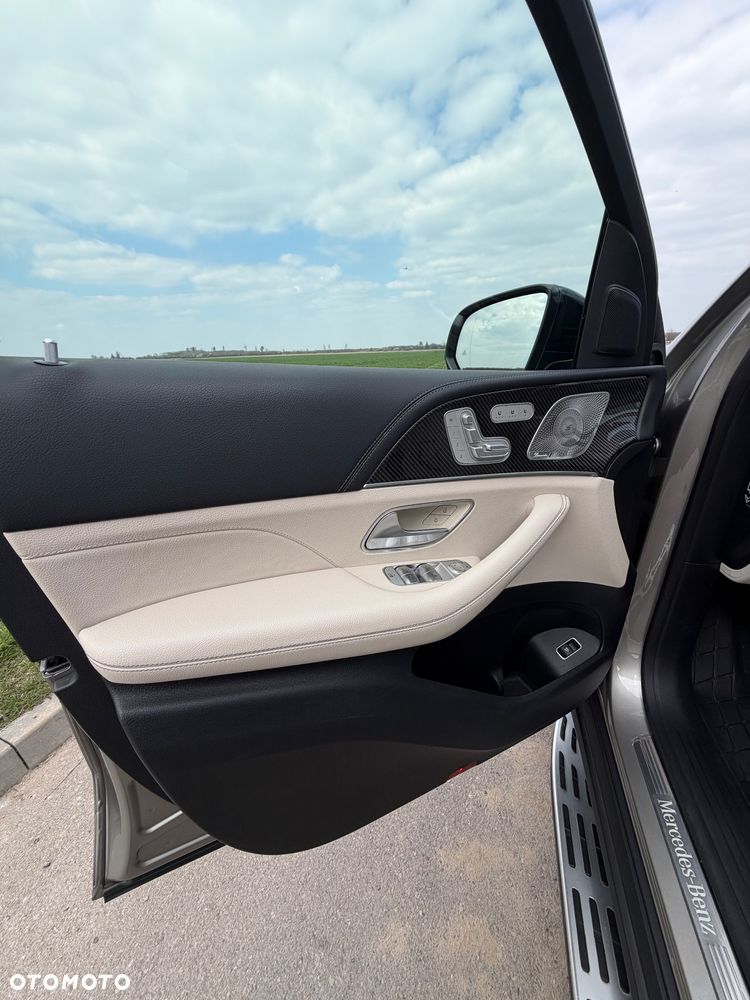 Mercedes-Benz GLS - 16