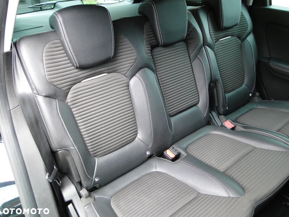 Renault Grand Scenic - 17