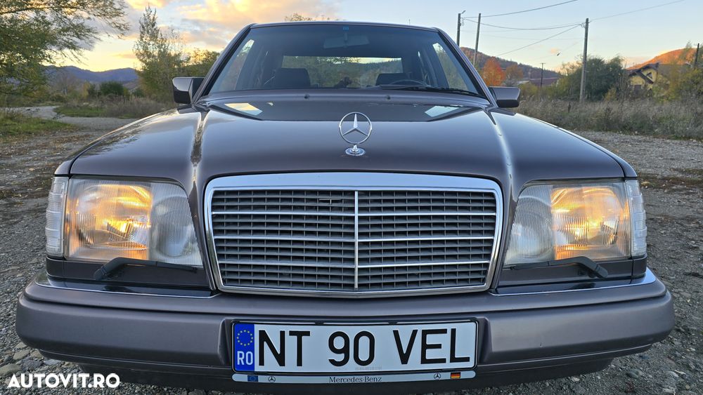 Mercedes-Benz W124 - 35