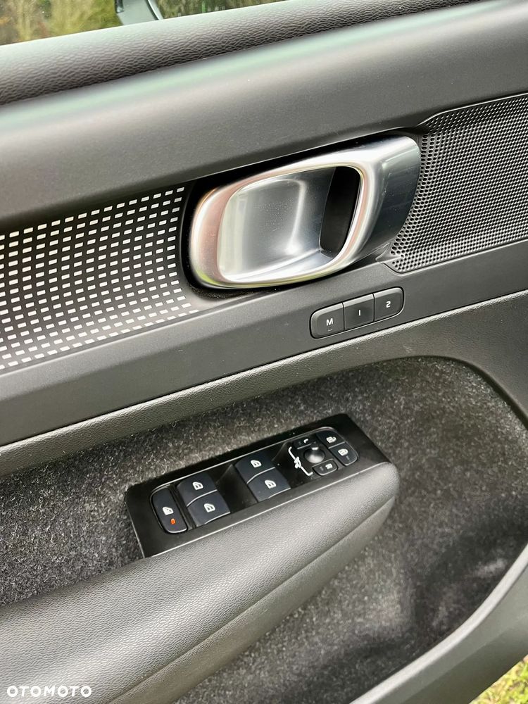 Volvo XC 40 T5 Plug-In Hybrid R-Design - 16