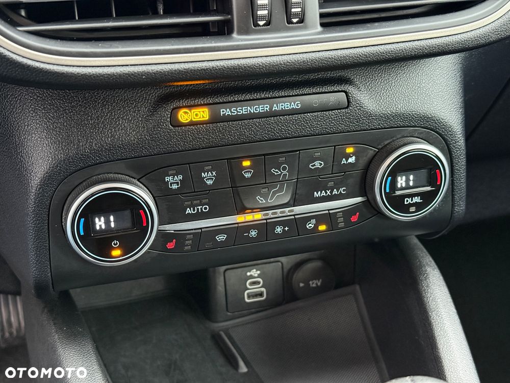 Ford Kuga 2.0 EcoBlue Hybrid TITANIUM - 18