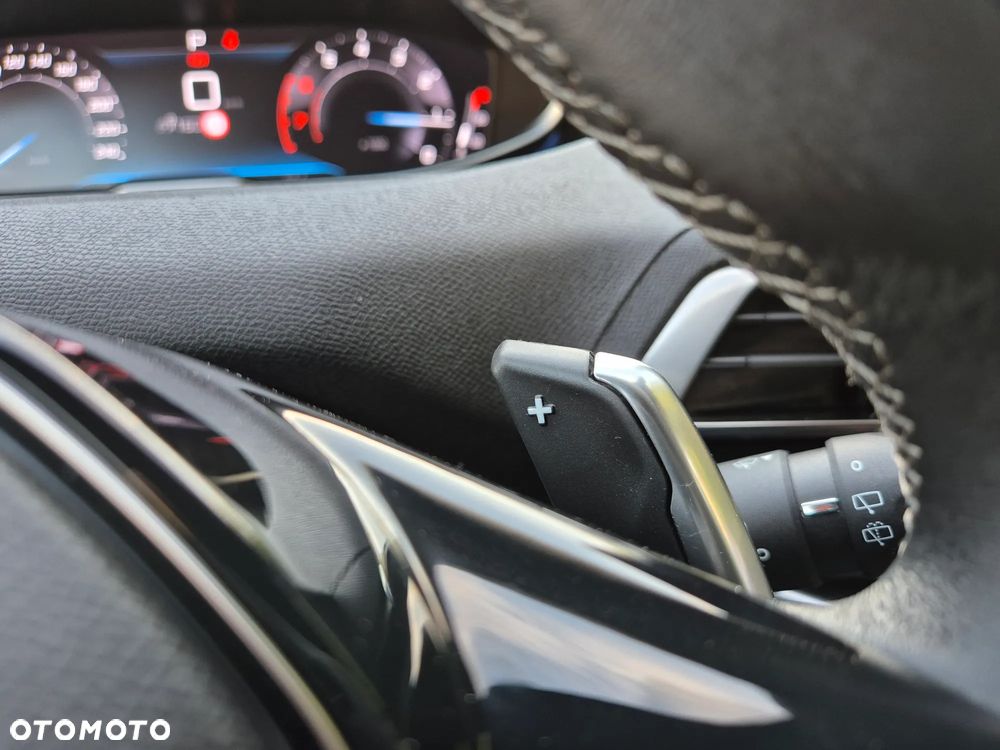 Peugeot 3008 PureTech 130 Stop & Start GPF EAT8 Allure - 29