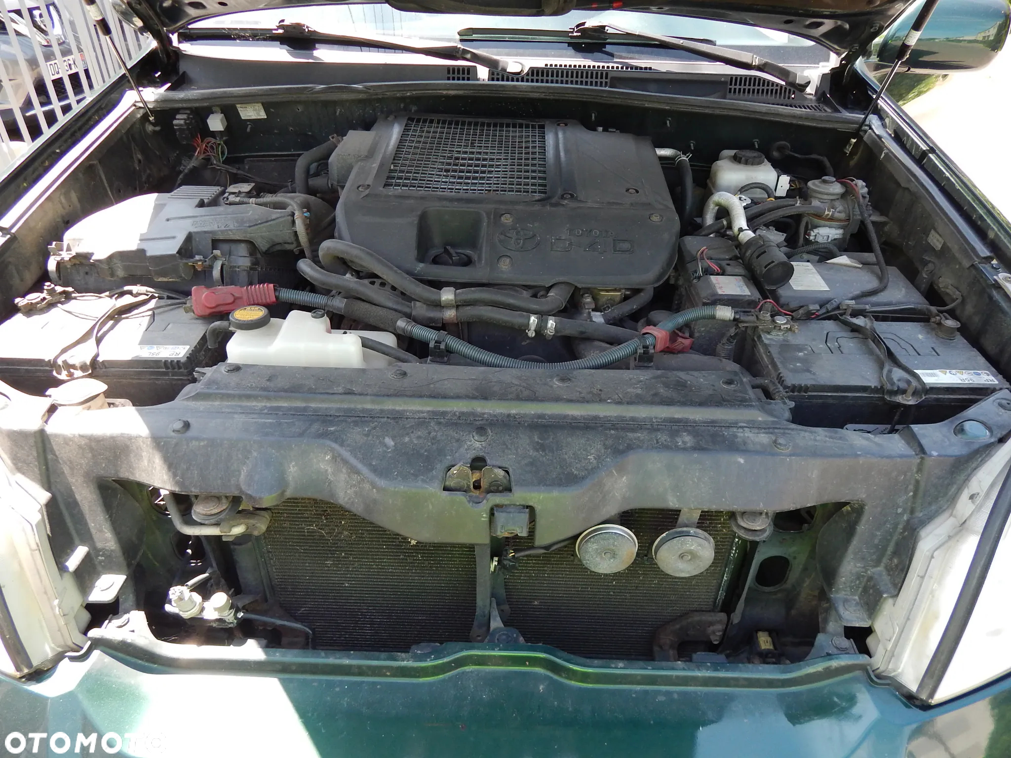 Toyota Land Cruiser - 22