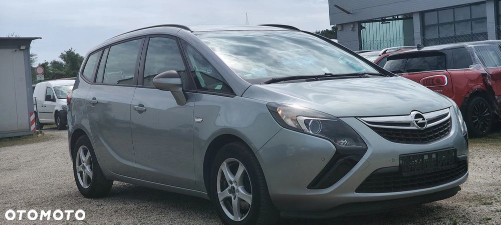 Toyota Corolla Verso - 14