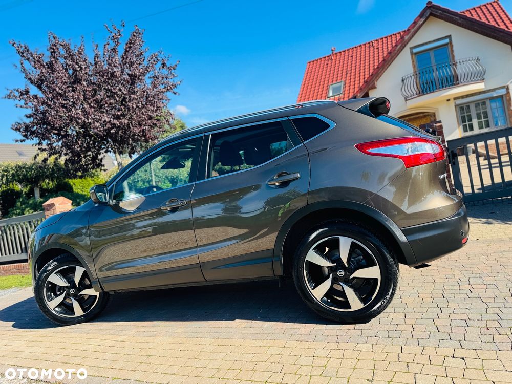 Nissan Qashqai 1.2 DIG-T TEKNA+ - 2