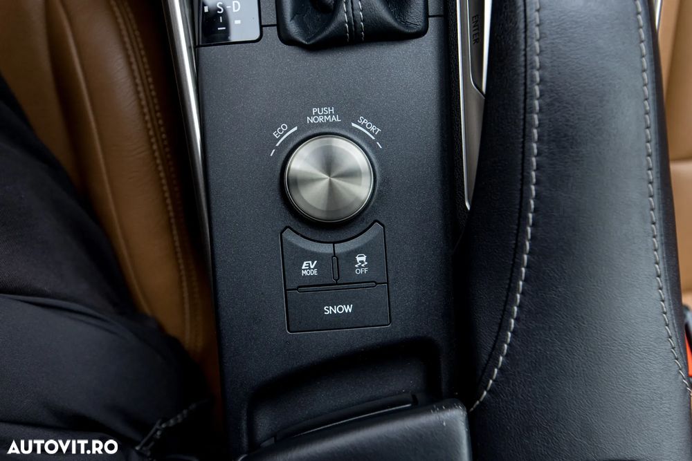 Lexus Seria IS 300h Luxury Line - 34