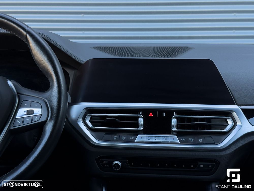 BMW 330 e Line Luxury Auto - 44