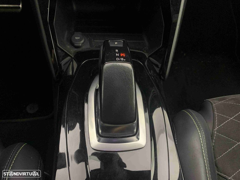 Peugeot e-2008 50 kWh GT Pack - 10