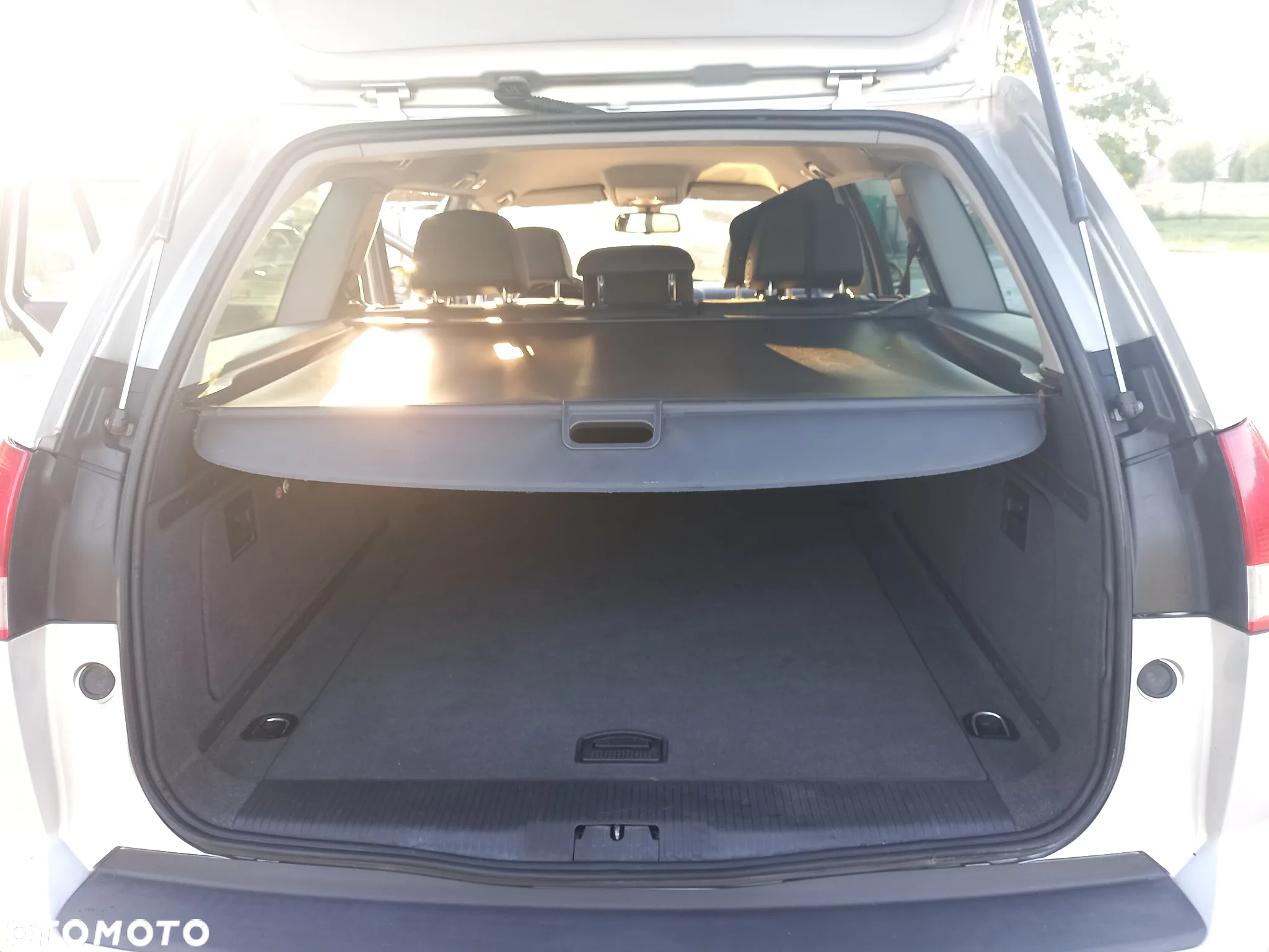 Opel Vectra 1.9 CDTI Cosmo - 9