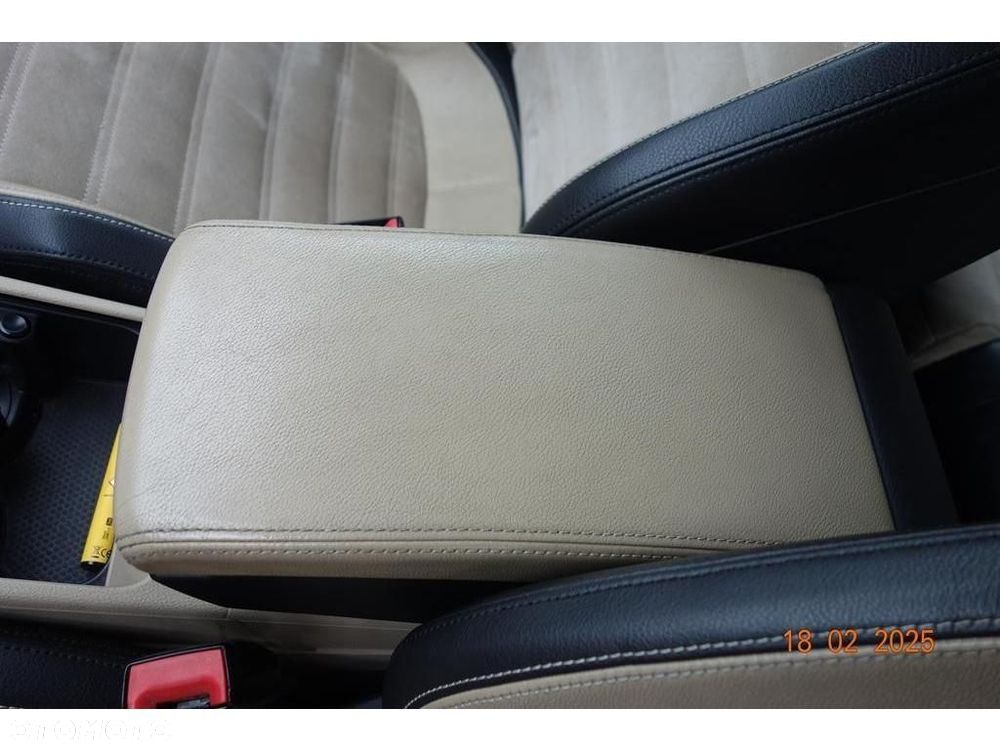 Volkswagen Passat CC - 35