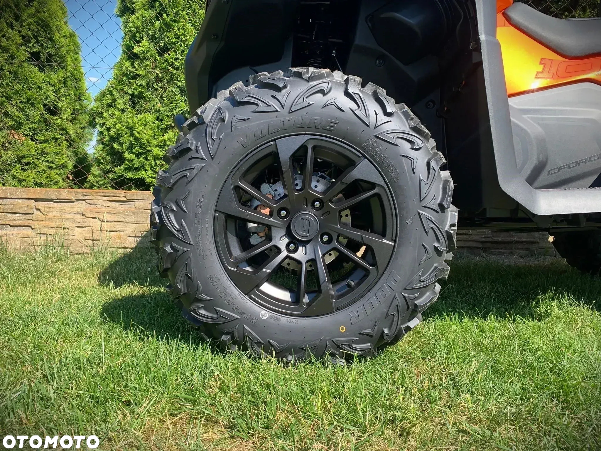 CFMoto CForce - 12