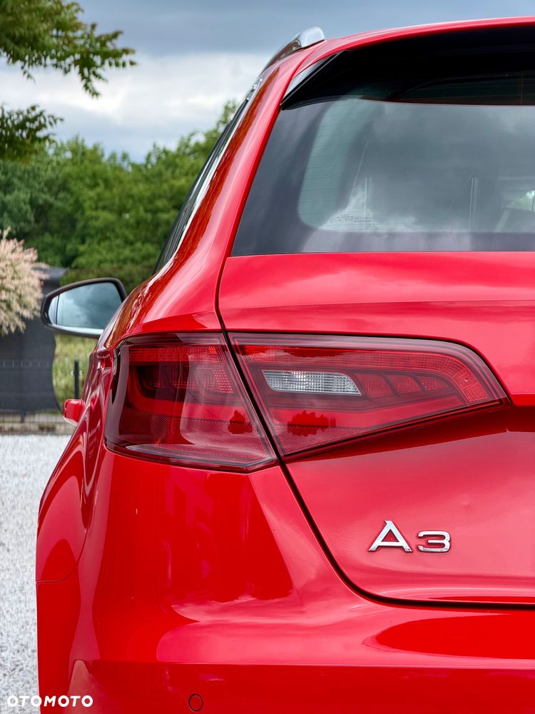 Audi A3 Sportback 1.4 TFSI E-tron Ambiente e-S tronic - 25