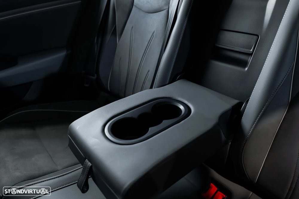 VW Passat Variant 2.0 TDi Business DSG - 31