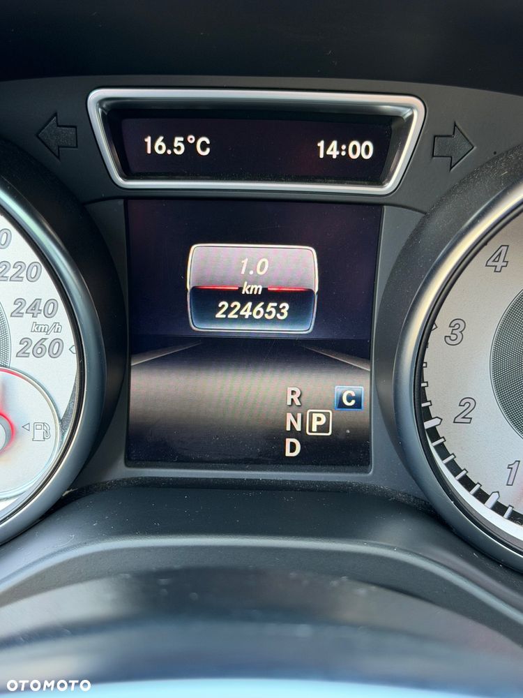 Mercedes-Benz GLA 250 4-Matic - 17