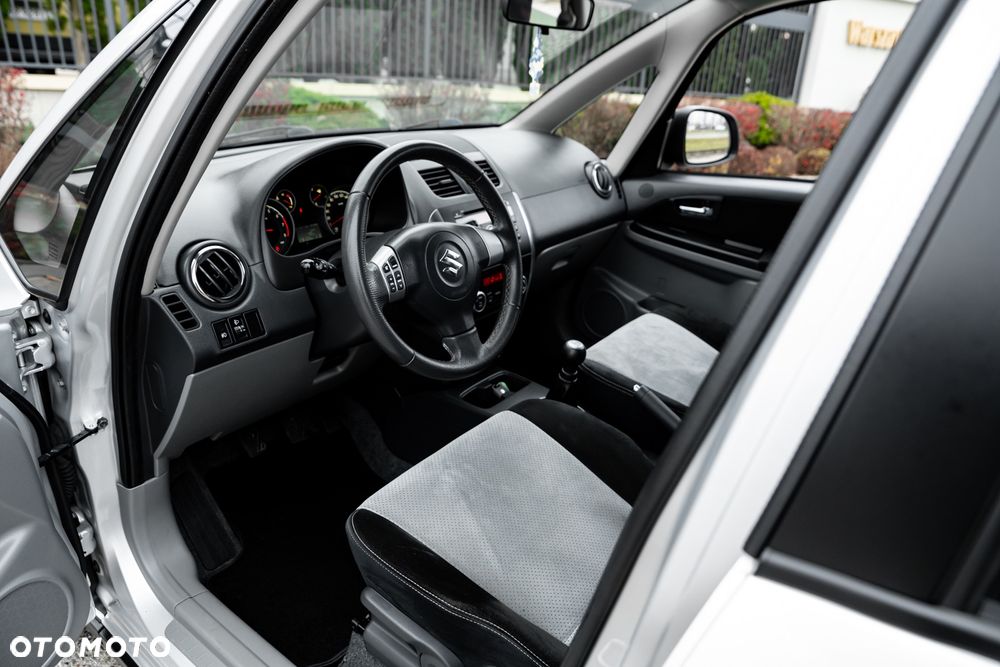 Suzuki SX4 1.6 VVT 4x4 Comfort - 16