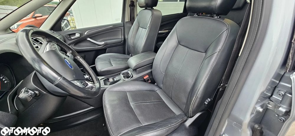 Ford S-Max - 10