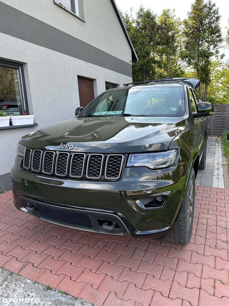 Jeep Grand Cherokee - 33