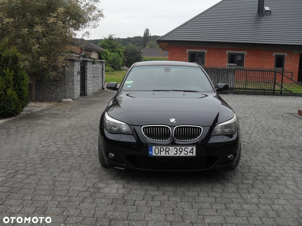 BMW Seria 5 530d xDrive Touring - 2