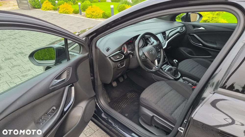 Opel Astra 1.4 Turbo Edition - 9