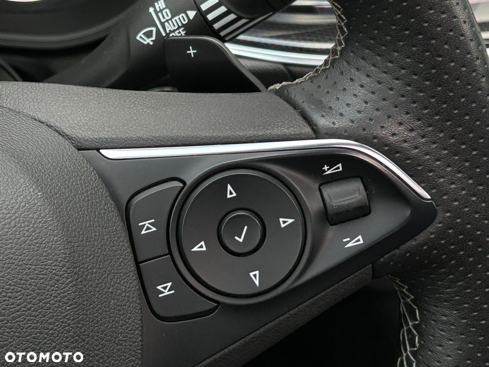 Opel Insignia 2.0 CDTI 4x4 GSi S&S - 22