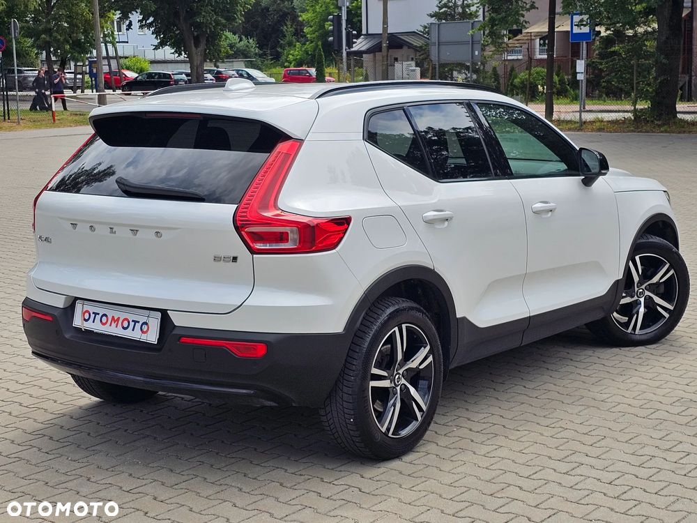 Volvo XC 40 T5 AWD Geartronic Momentum Pro - 8