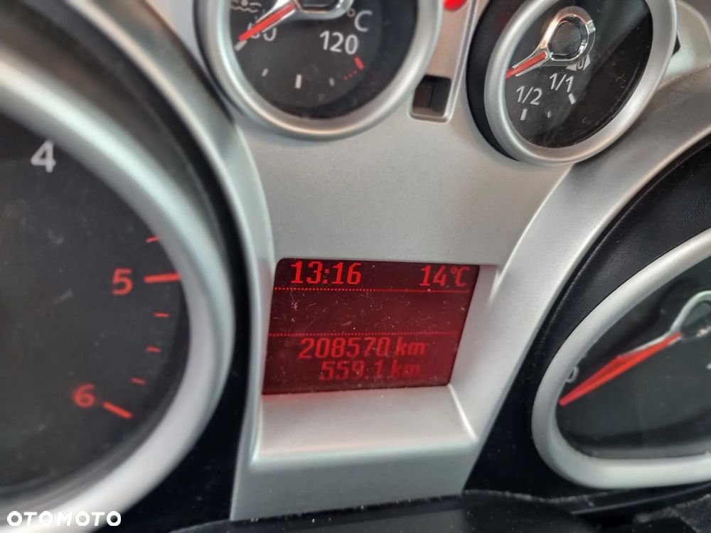 Ford Kuga 2.0 TDCi Titanium - 8
