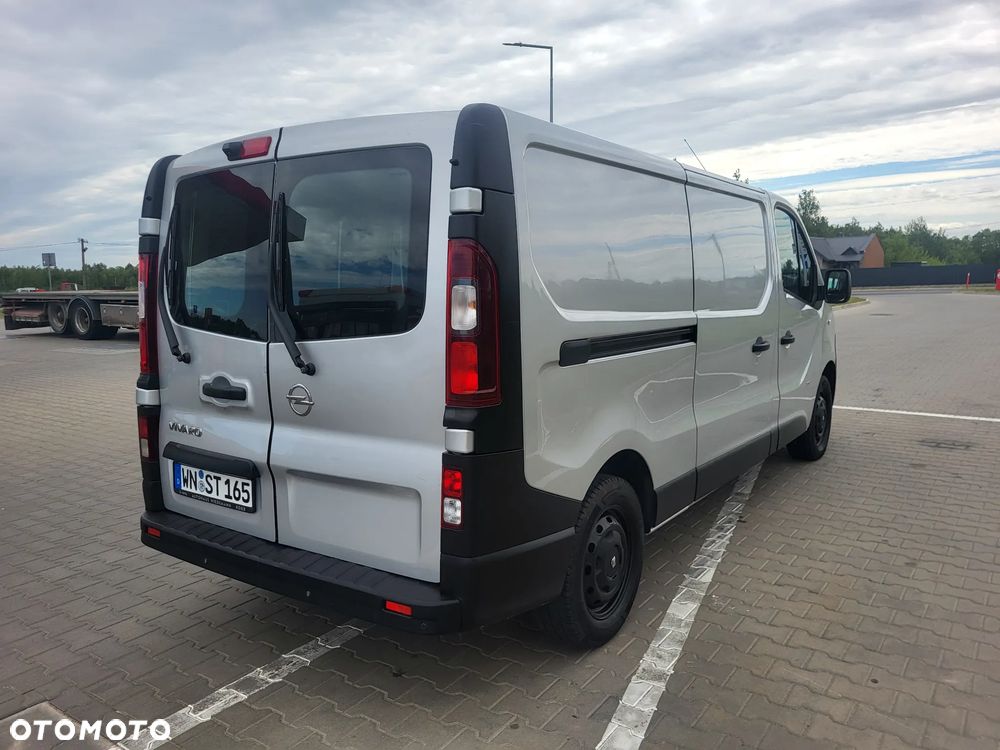 Opel Vivaro - 12