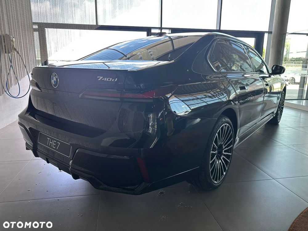 BMW Seria 7 740d xDrive mHEV sport - 7