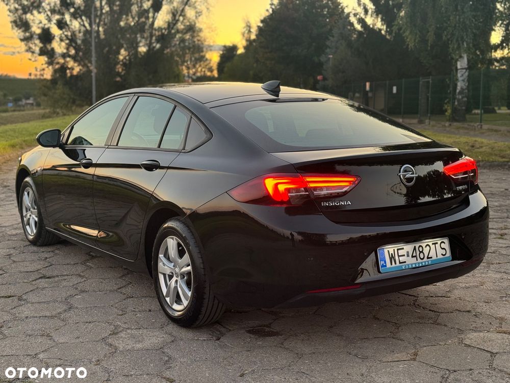 Opel Insignia 1.5 T Enjoy S&S Eco - 12