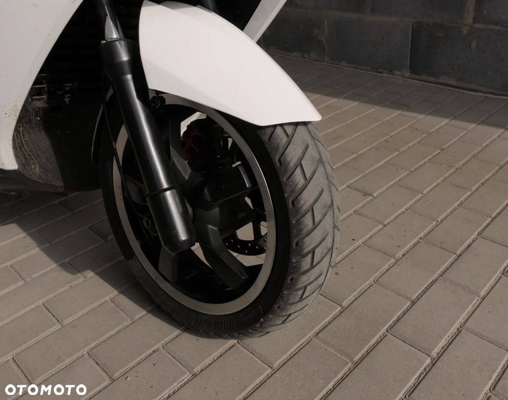 Peugeot Satelis - 25