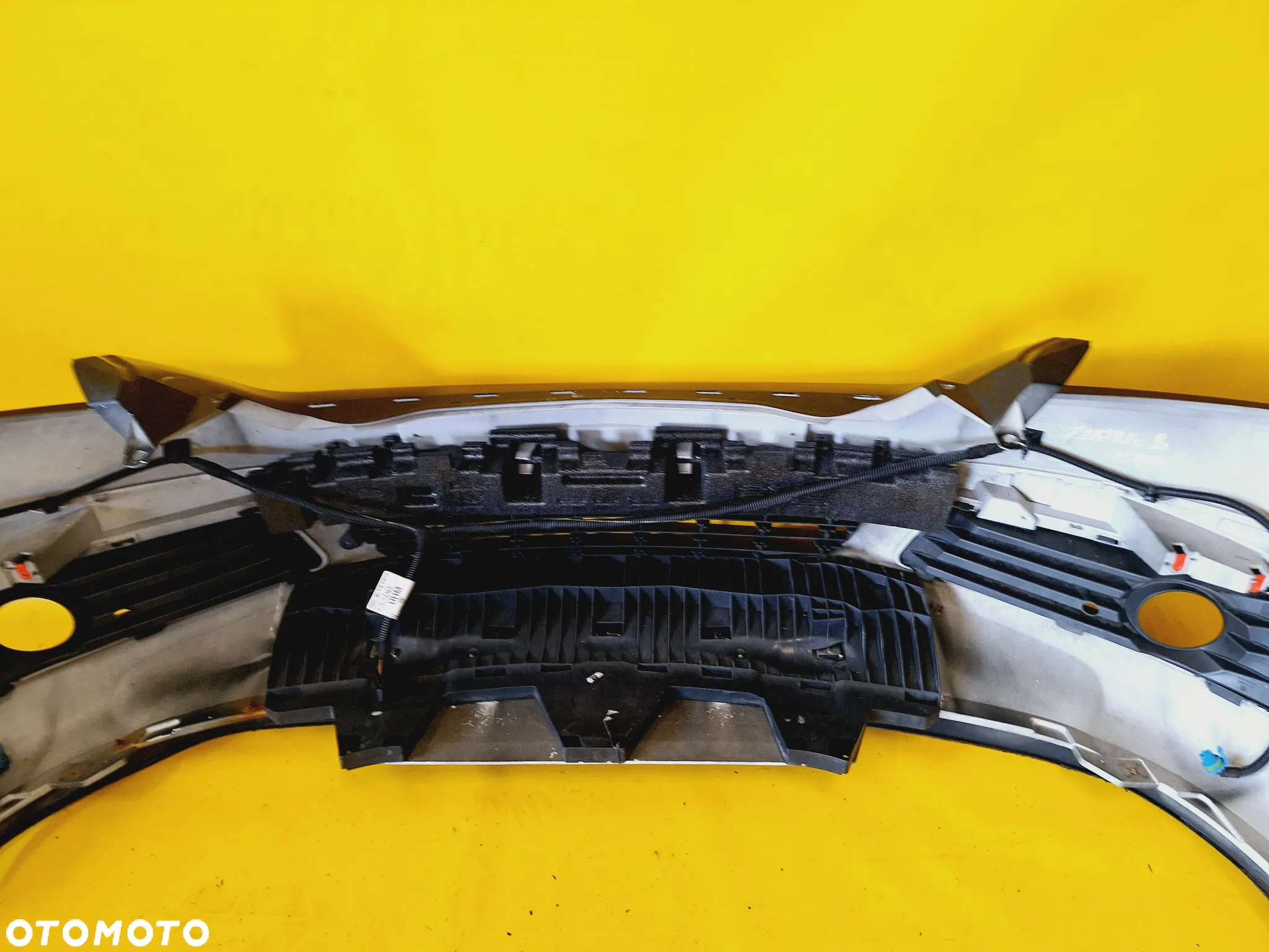 ZDERZAK PRZÓD PRZEDNI OPEL ZAFIRA B LAK: Z20R NR275 - 12
