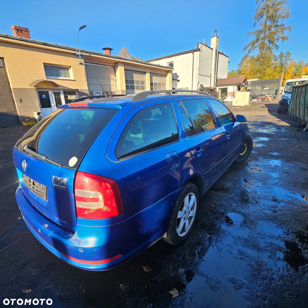 Skoda Octavia II RS (kombi): pojazd na części: maska, zderzak, drzwi, szyby, lusterka, chłodnica ... - 32