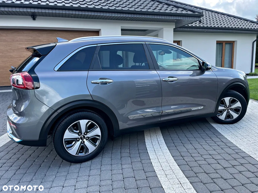 Kia Niro 1.6 GDI Hybrid L Business Line - 22