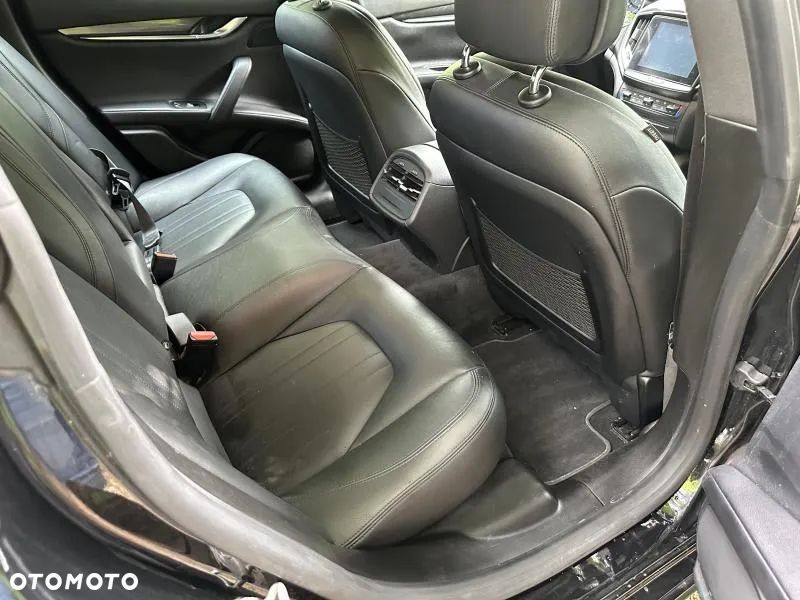 Maserati Ghibli GranLusso - 9