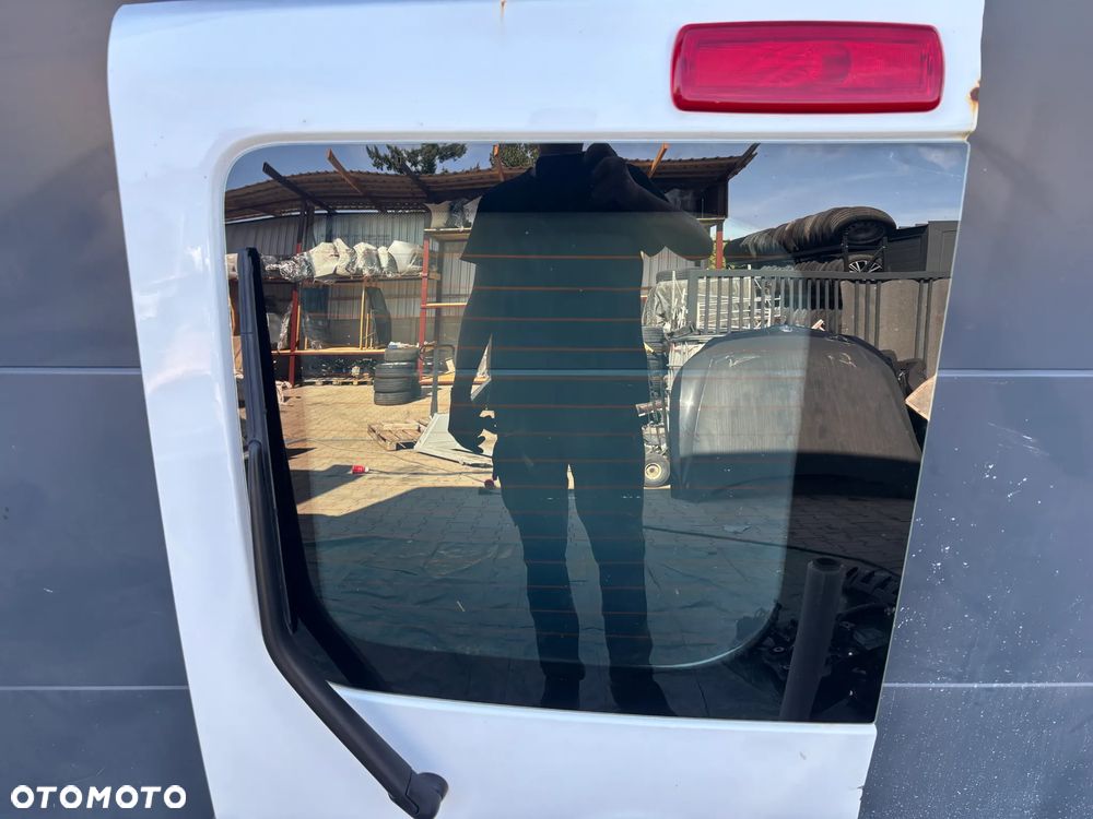 TRAFIC III VIVARO III  IV drzwi lewy tył skrzydełka  BIAŁE w kolor 474 kompletne - 5