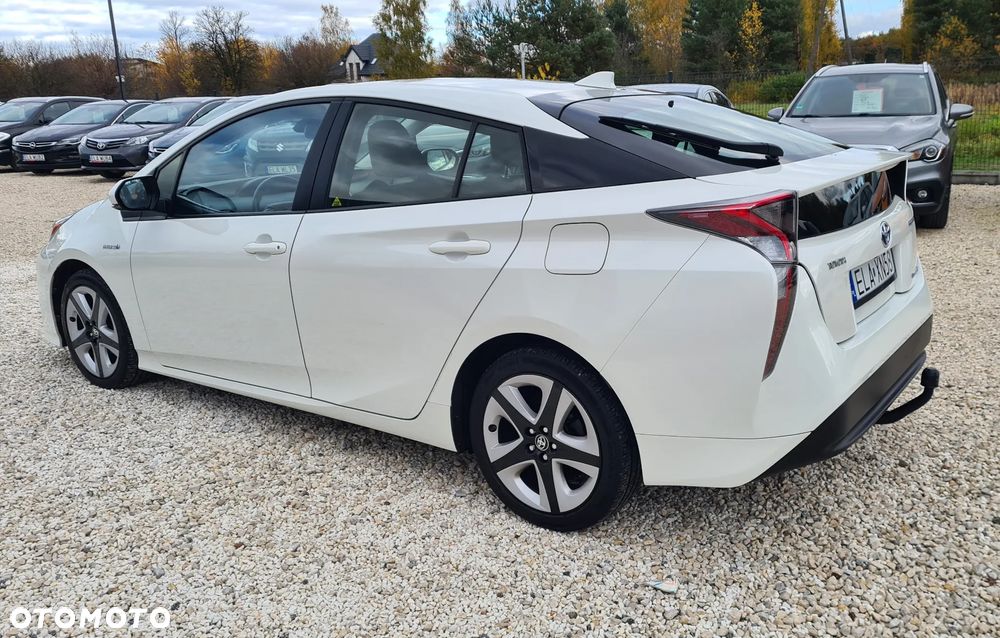 Toyota Prius Hybrid - 22
