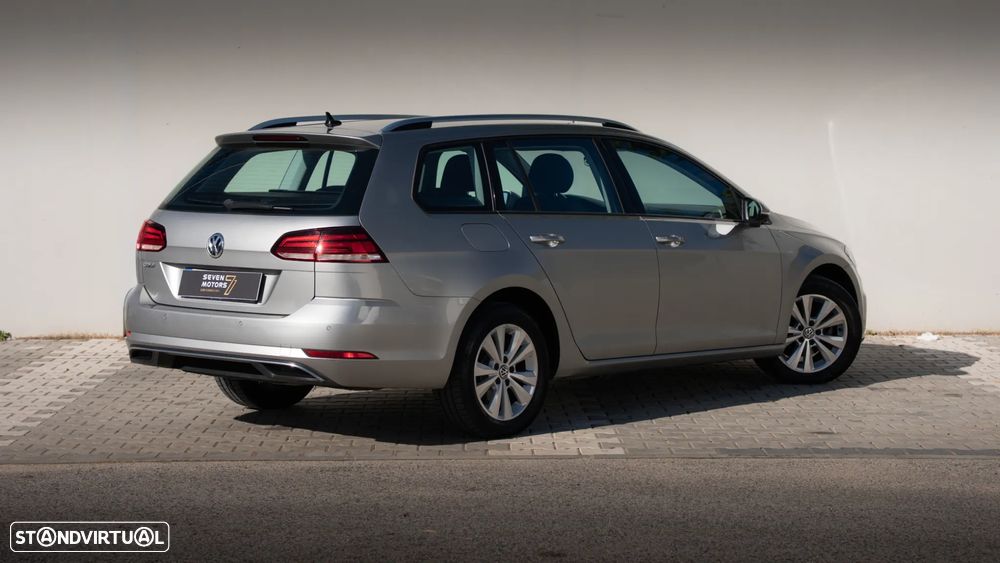 VW Golf Variant 1.6 TDi Confortline - 11