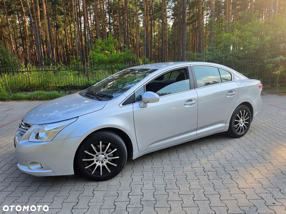 Toyota Avensis 1.8 Executive - 6