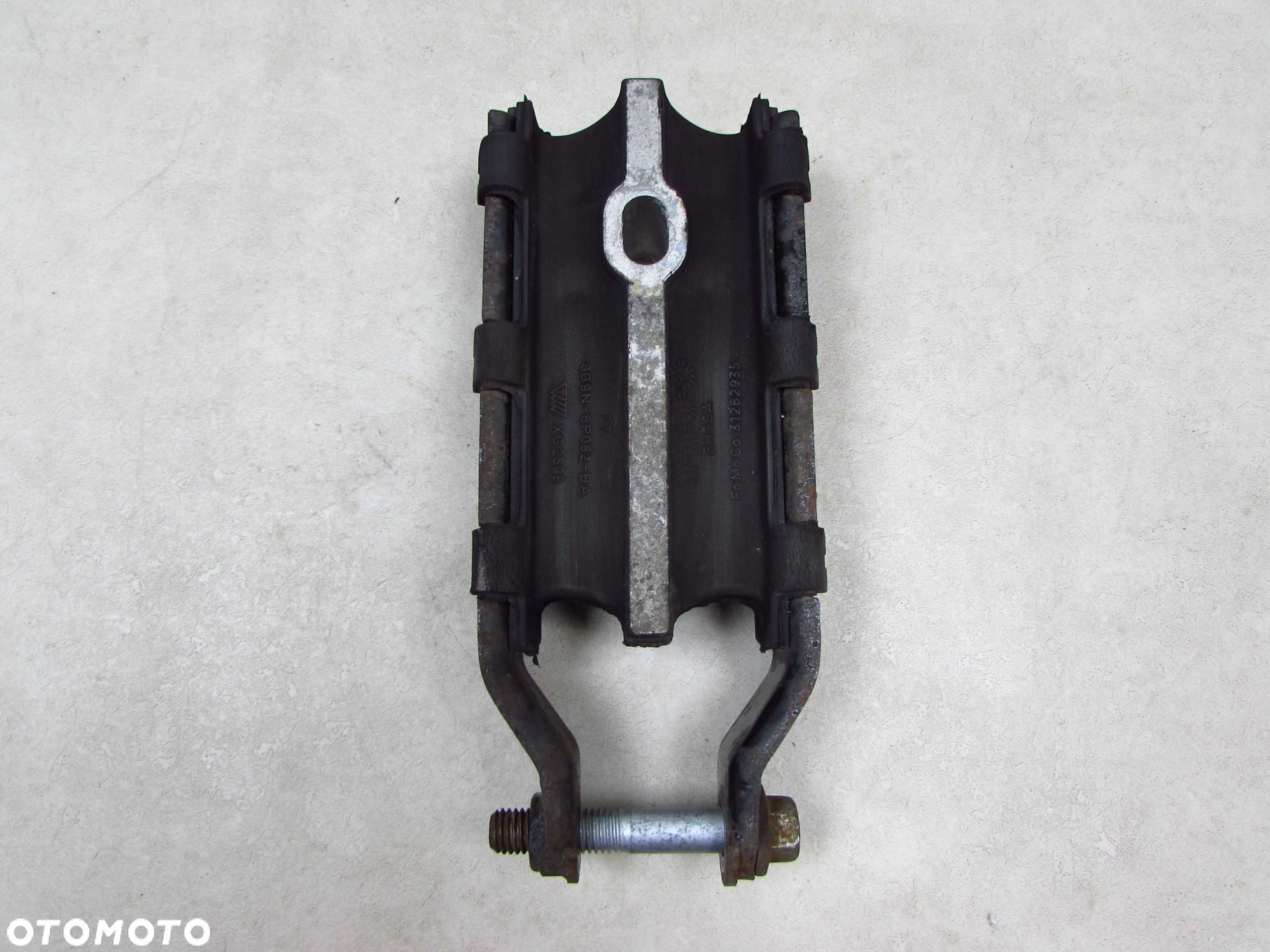 VOLVO S60 II V60 2.4 D5 10- LAPA PODUSZKA SKRZYNI 31262935 - 1