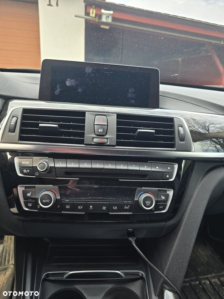 BMW 3GT 320d Luxury Line - 16