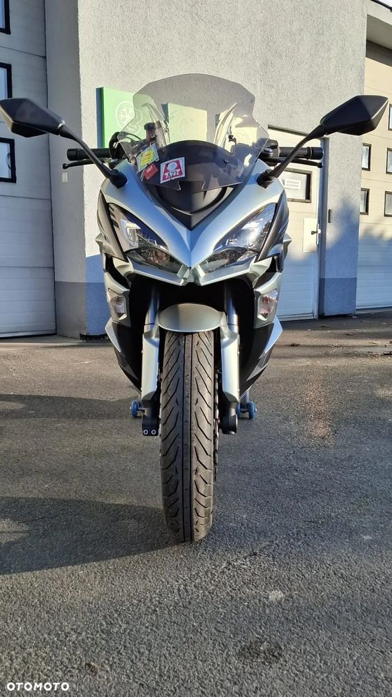 Kawasaki Ninja 1000 SX - 11