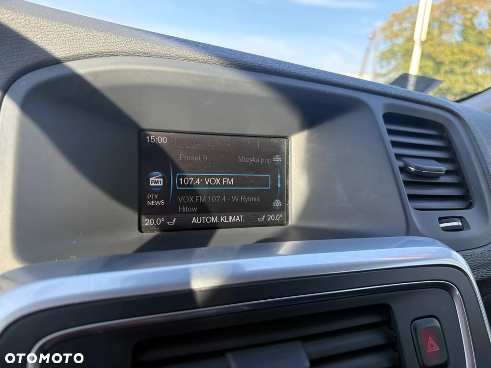 Volvo V60 D4 Geartronic Kinetic - 16