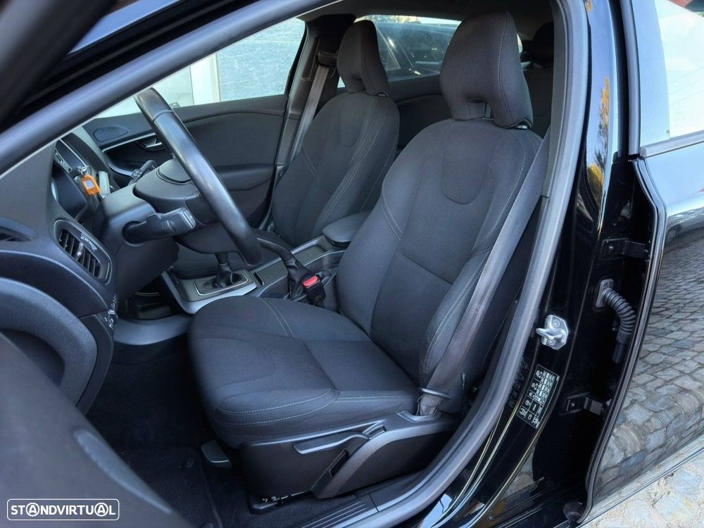 Volvo V40 2.0 D2 Kinetic - 7