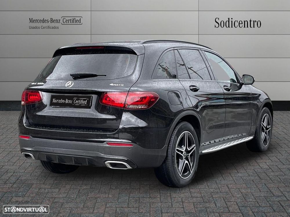 Mercedes-Benz GLC 300 e 4Matic - 4