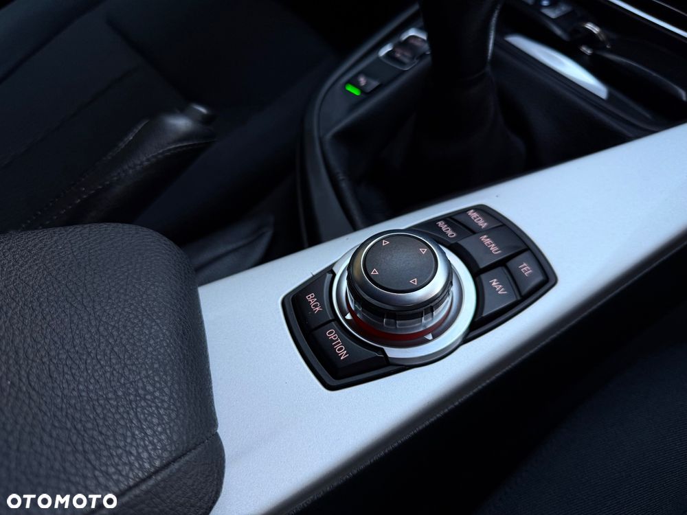 BMW Seria 3 320d - 15