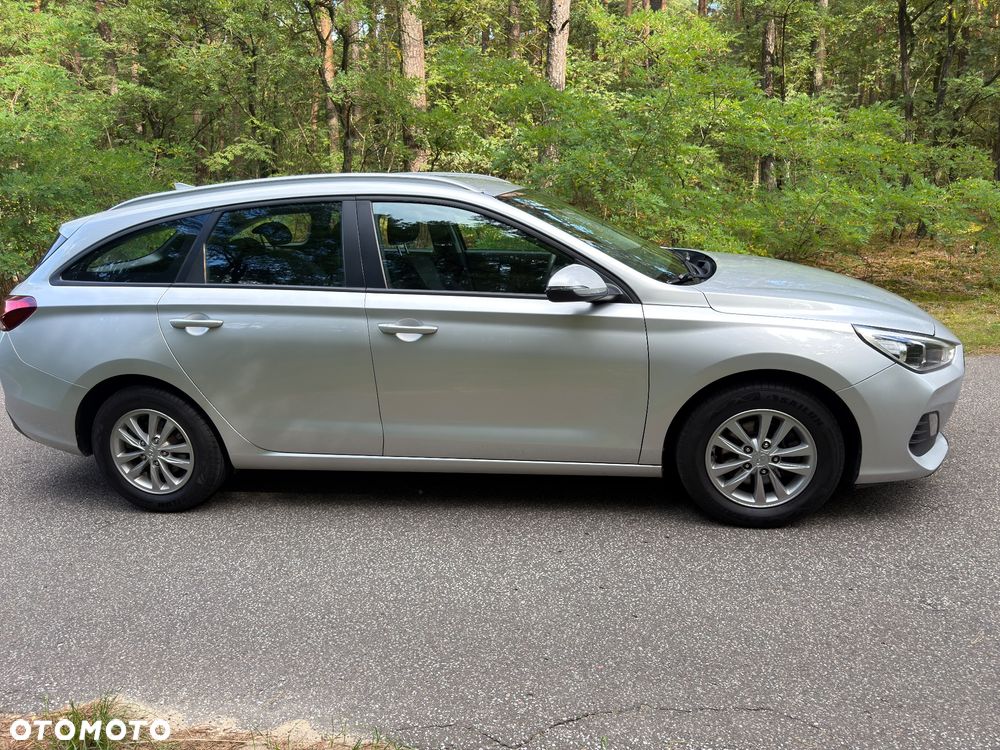 Hyundai i30 1.4 Intro Edition - 3
